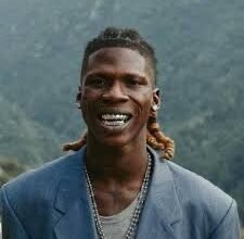 Seyi Vibez Biography