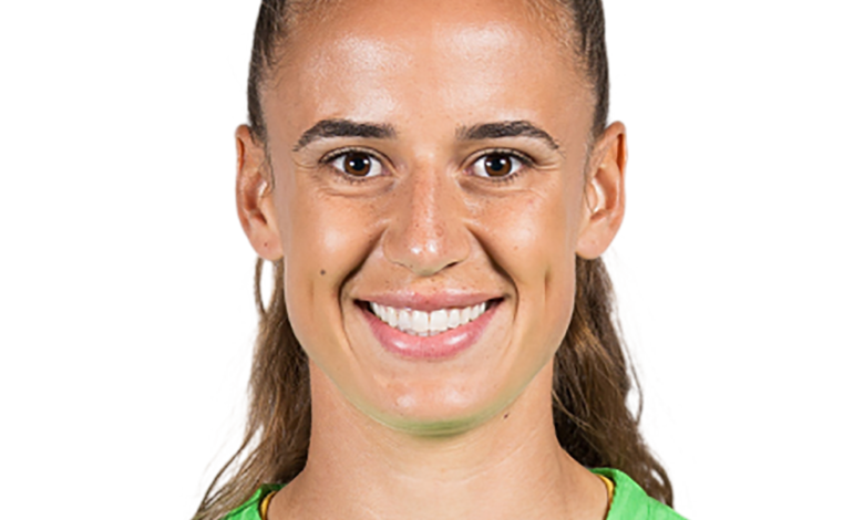 Ashleigh Plumptre Biography